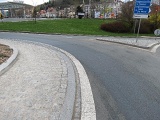 Kruháč. Na fotce olej vidět je, ale foťáky jsou na kontrast citlivější než lidské oko (např. auto stojící z poloviny ve stínu a z poloviny na slunci si jako člověk prohlédnete, ale rozumně ho nevyfotíte, protože polovina je světlá a polovina tmavá) [policie.cz]